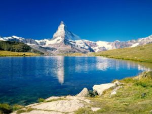 Immagina il tuo schermo da esterno inserito in questo paesaggio
